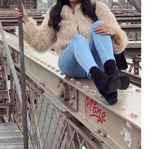 Express Jacket - Picture 3 of 8